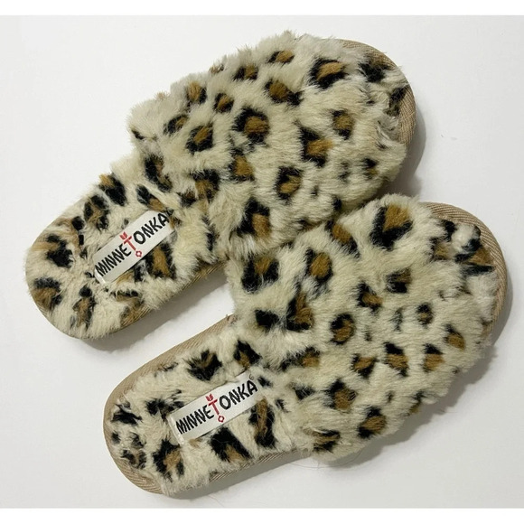 Minnetonka • Women’s Lolo Slides Leopard Print Slippers Faux Fur - Picture 2 of 9